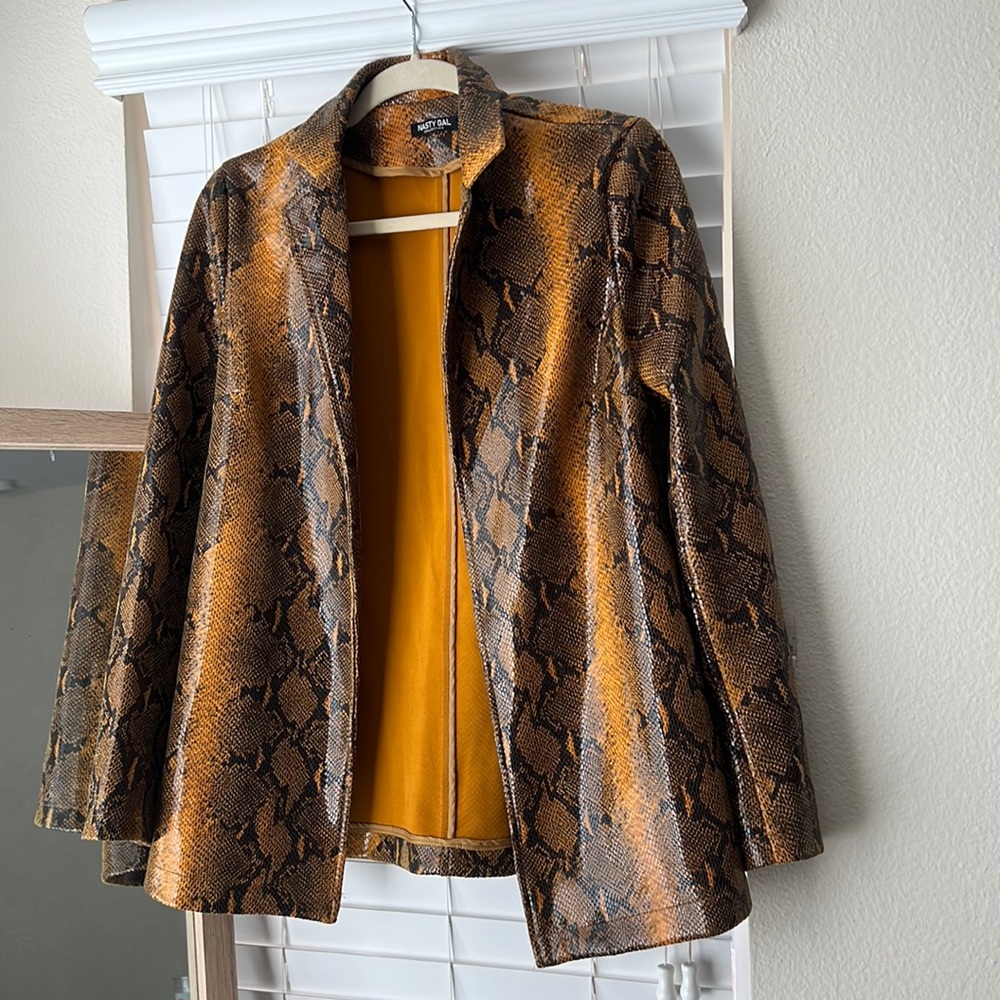 Nasty Gal Collection Snakeskin Blazer - US 4